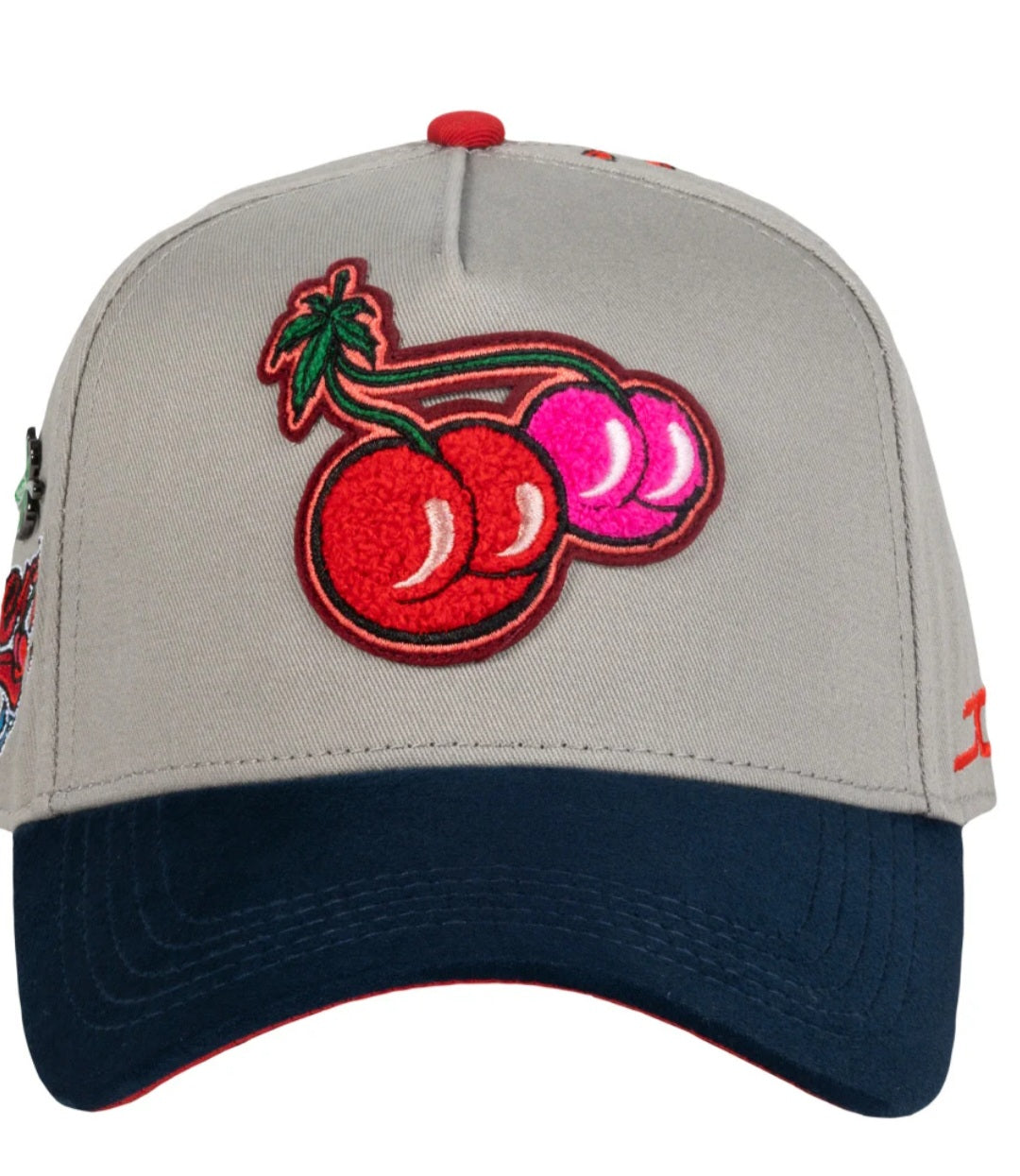 1JC HATS CHERRY GRAY COLABORACIÓN CON GABITO BALLESTEROS