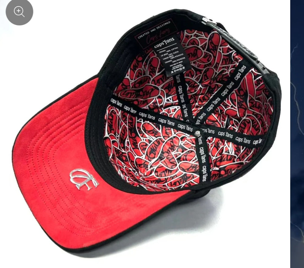 Caps fans Suelita Roja