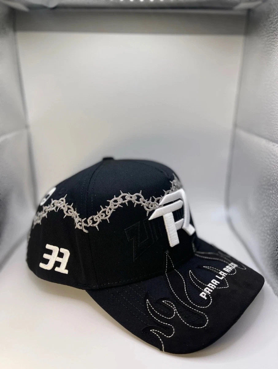 LA RAZA ,-FINO-BARBAS -31HATS-FUERZA REGIDA