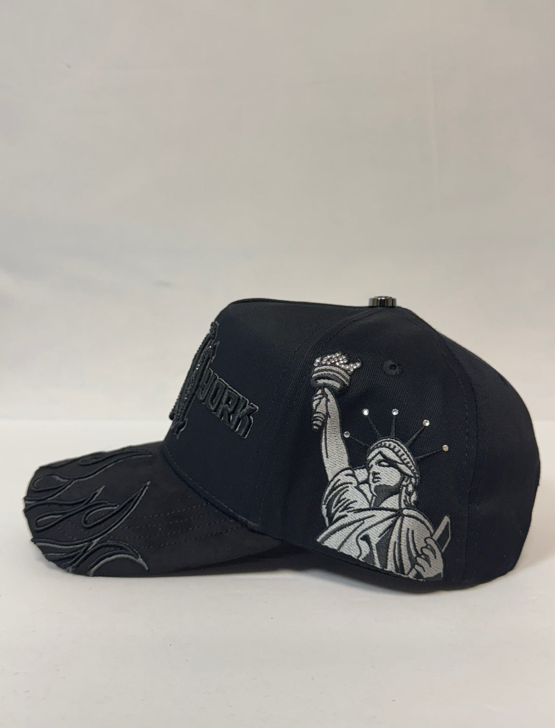 Caps fans Ny crystal black