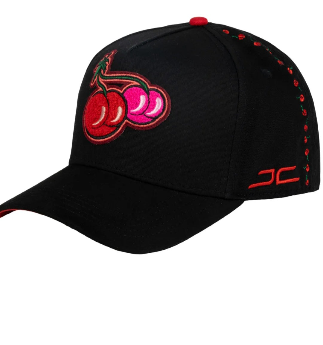 2JC HATS CHERRY BLACK COLABORACIÓN CON GABITO BALLESTEROS