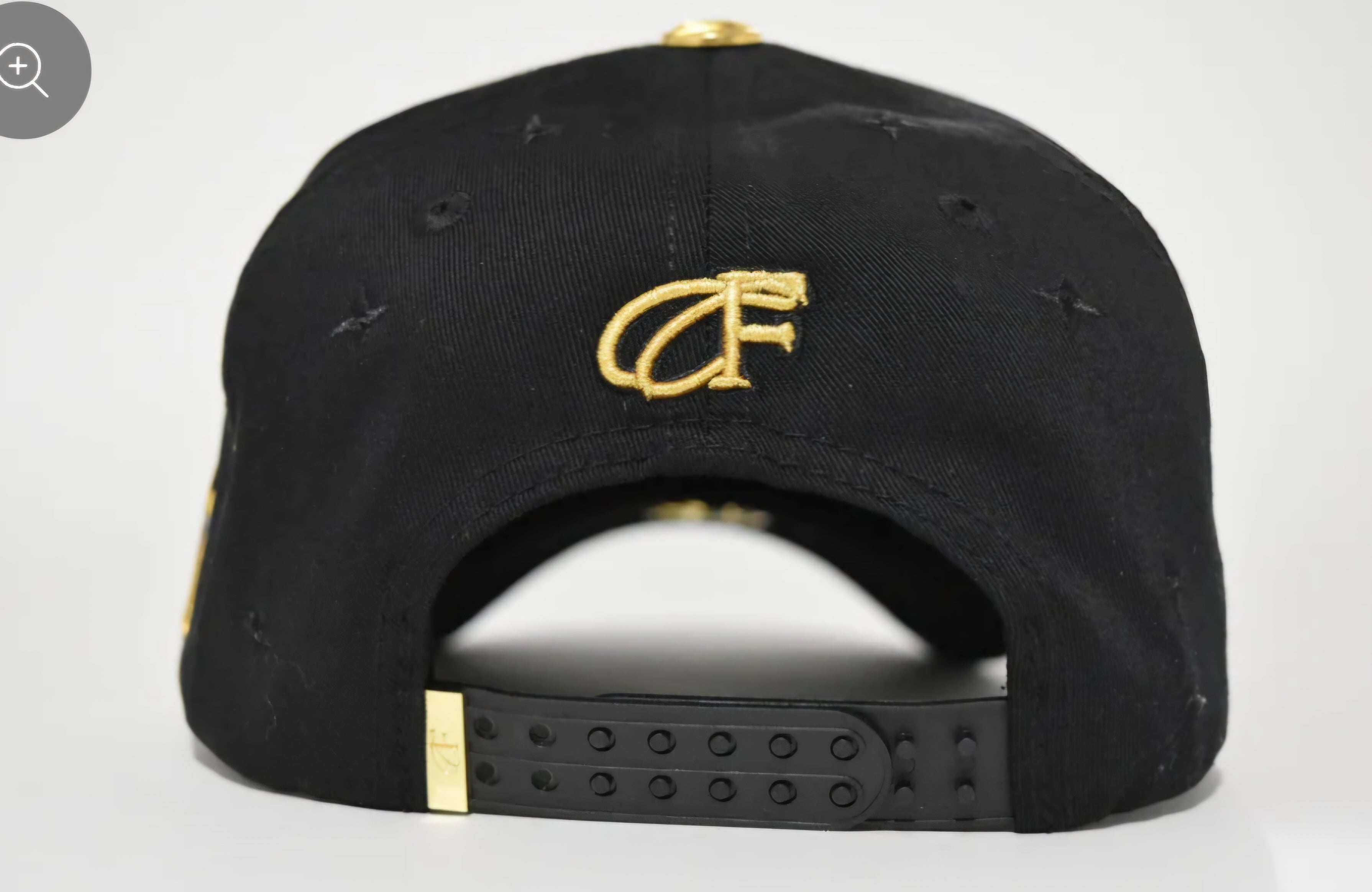 Caps fans Trebol gold