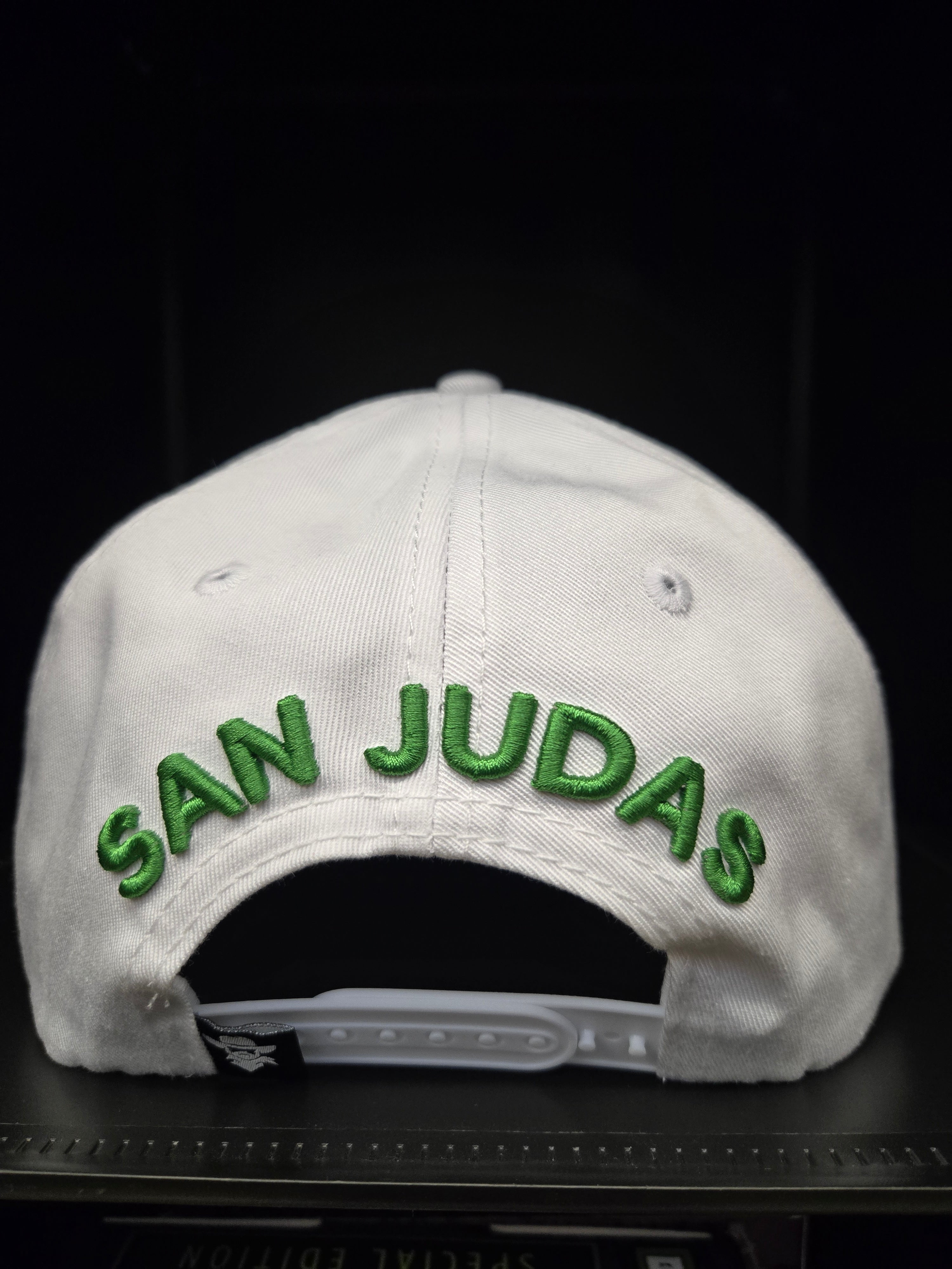 De rancho San judas brilla en la oscuridad
