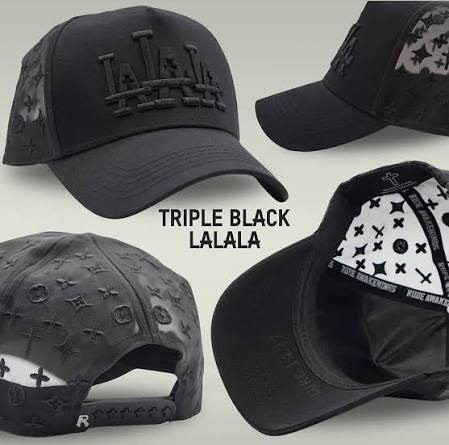 Triple black LALALA ,solo gorra