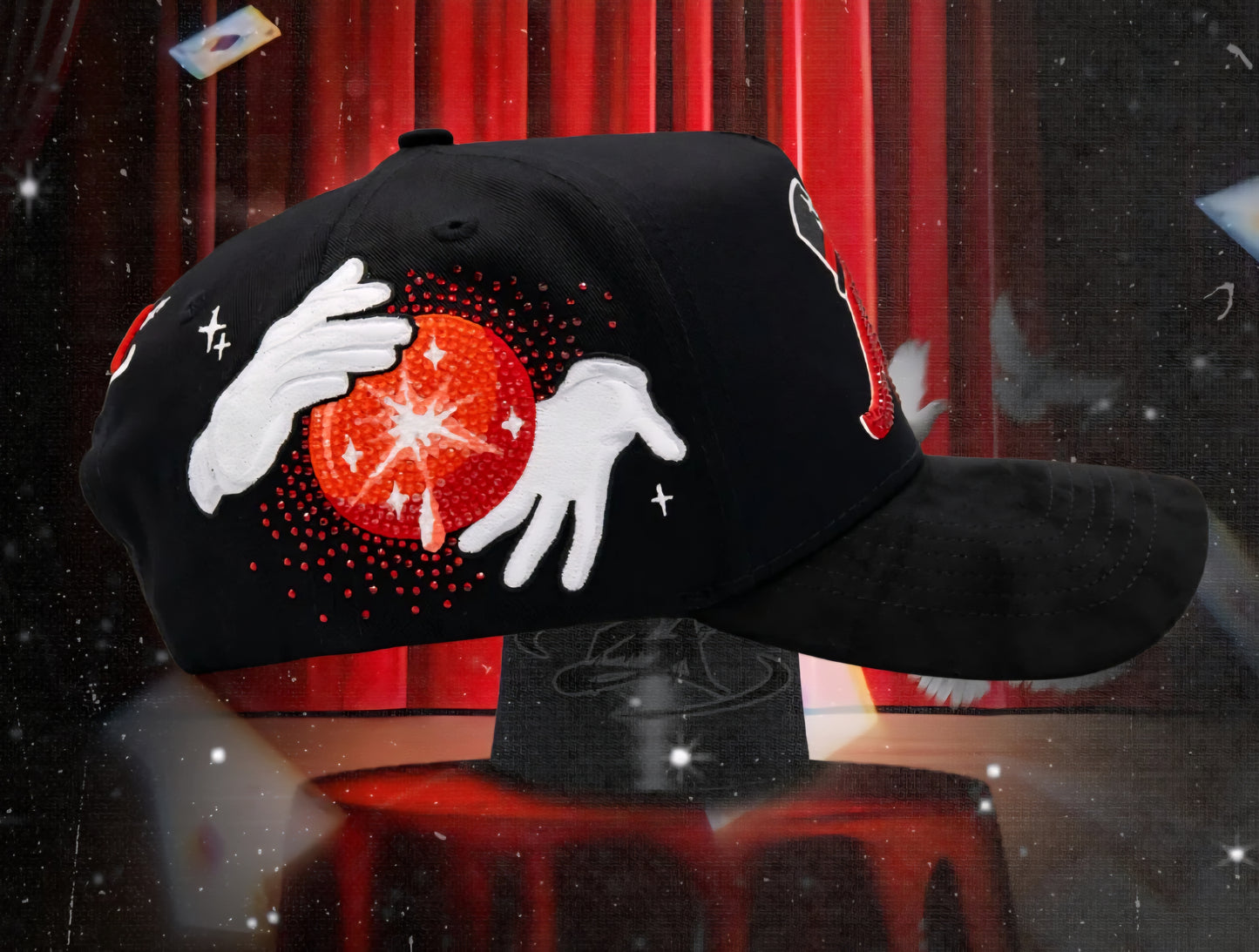 THIRTYONE HATS
EL MAGO