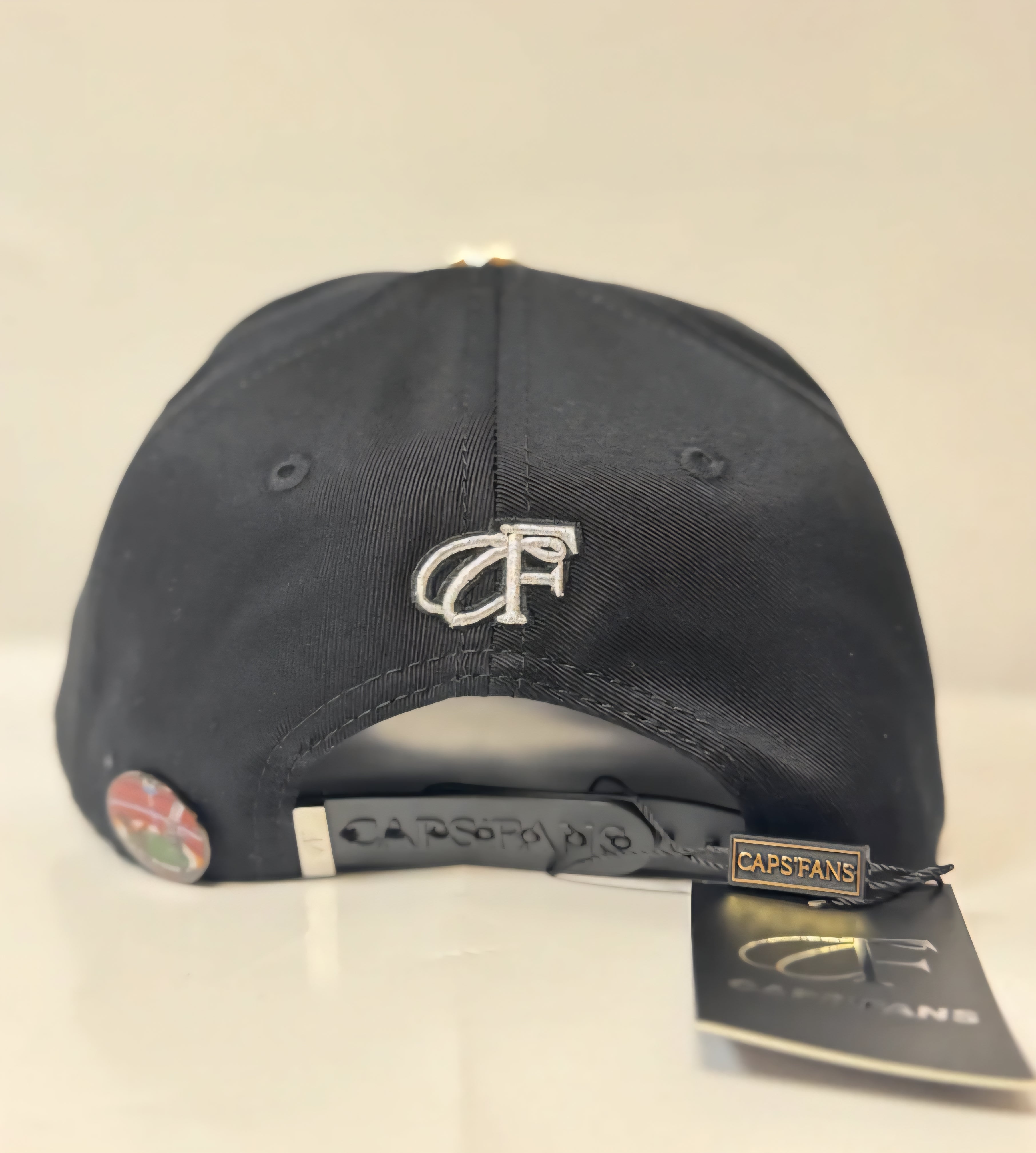 Caps fans gallos
