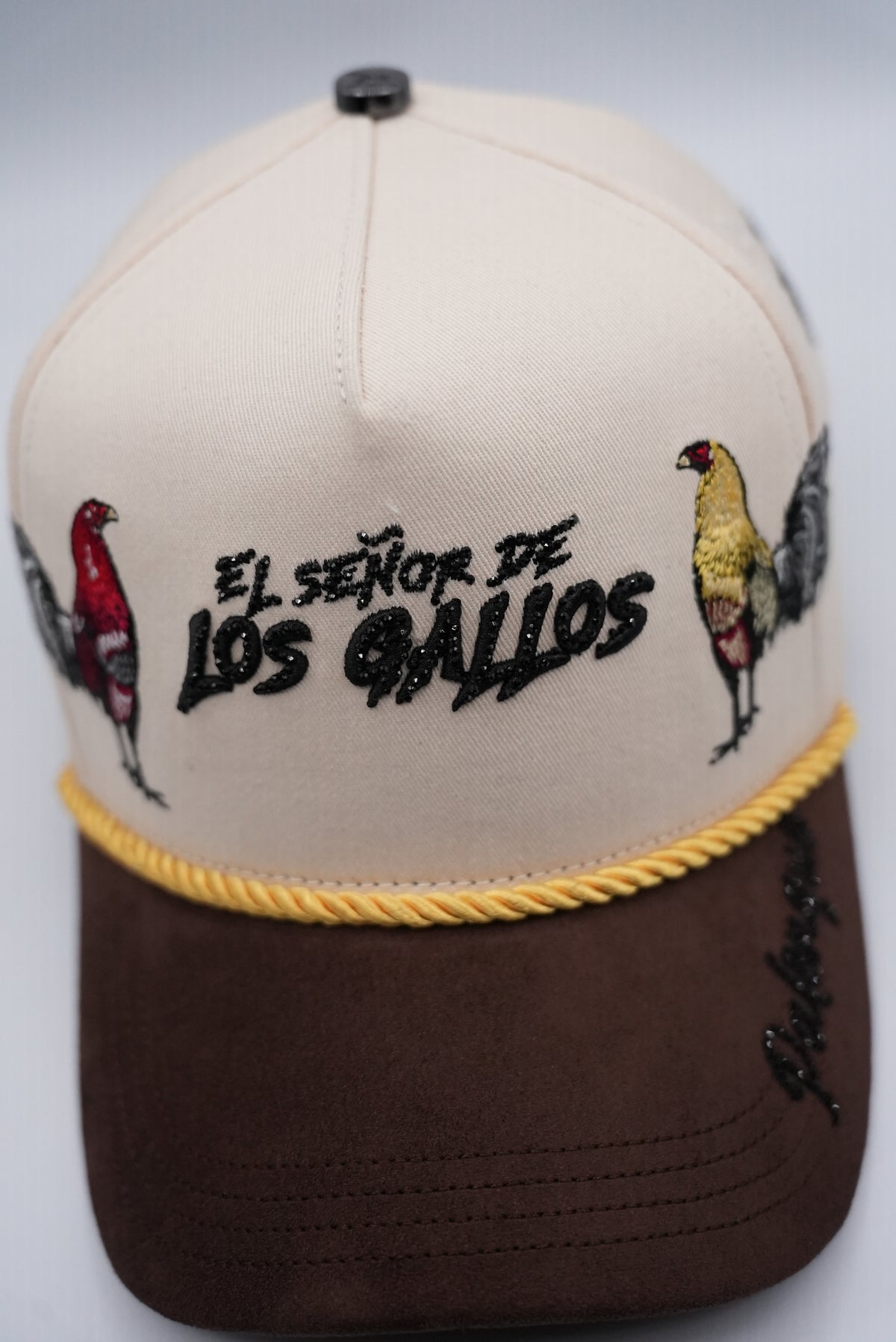 EL DUEÑO DEL PALENQUE KHAKY