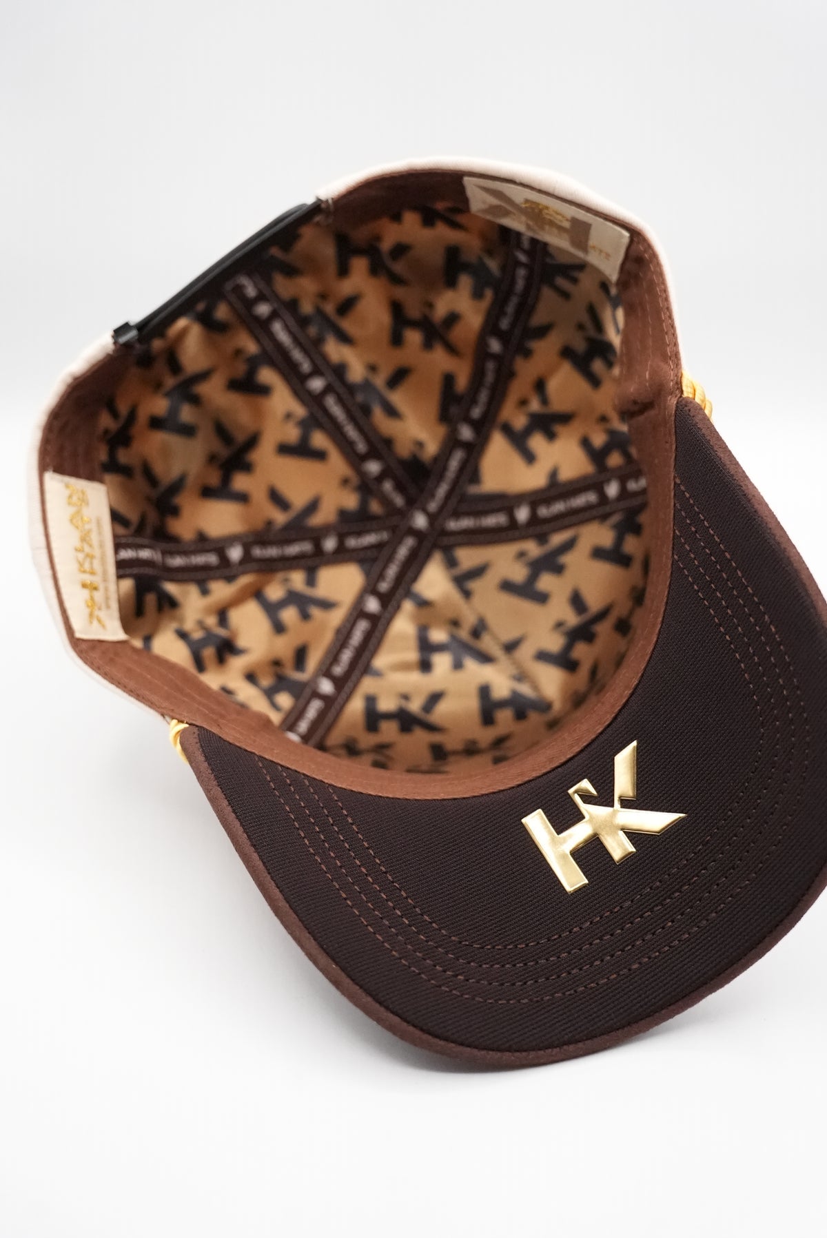 EL DUEÑO DEL PALENQUE KHAKY